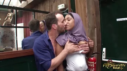 امرأة سكس امهات مترجم للعربية سمراء الساخنة تحب ممارسة الجنس الشرجي مع عشيقها
