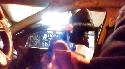قام الرجل افلام سكس مترجمه للعربية بضرب صديقتين جميلتين شرجيا