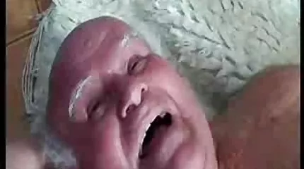 فتاة تصرخ سكس مترجم للعربية بالكامل من الألم أثناء ممارسة الجنس الشرجي