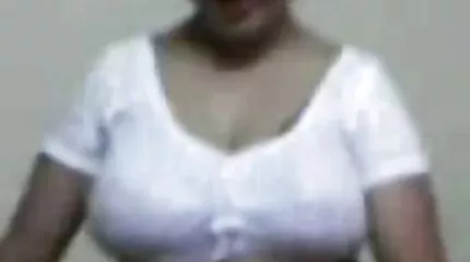 كتكوت تمتص قضيبين افلام اجنبية مترجمة للعربية سكس في تصوير إباحي شرجي