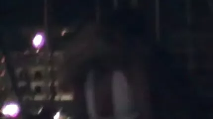 امرأة سمراء هشة تتخبط من الجنس الشرجي ، وتغلق عينيها من الضجيج. افلام سكس مترجم بالعربية