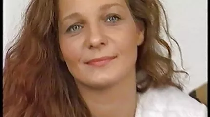 شقراء تحتفل بعيد الحب مواقع سكس مترجمة للعربية مع ديك في مؤخرتها وفمها