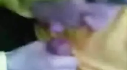 الفتاة في الصب من سكس فرنسي مترجم للعربية القلب تمارس الجنس في المؤخرة